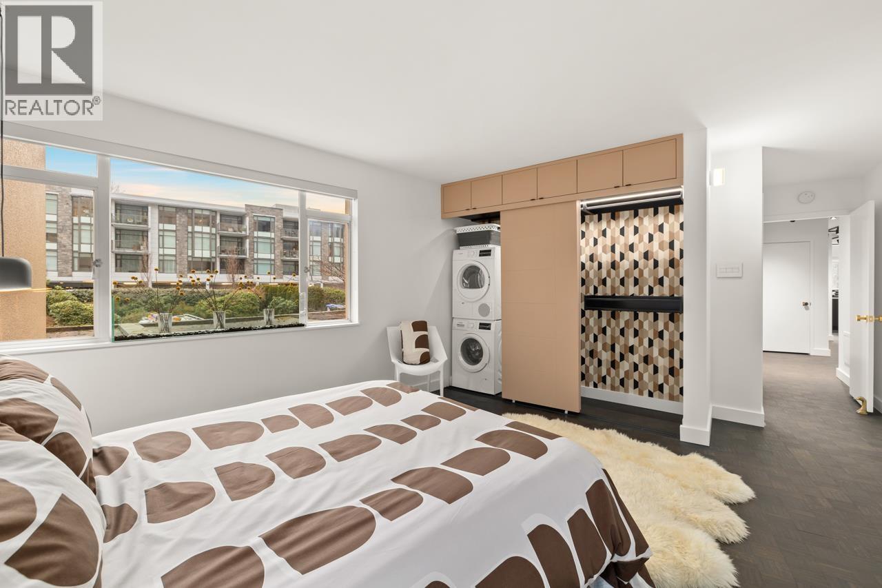 101 2135 Argyle Avenue Property Photo 16