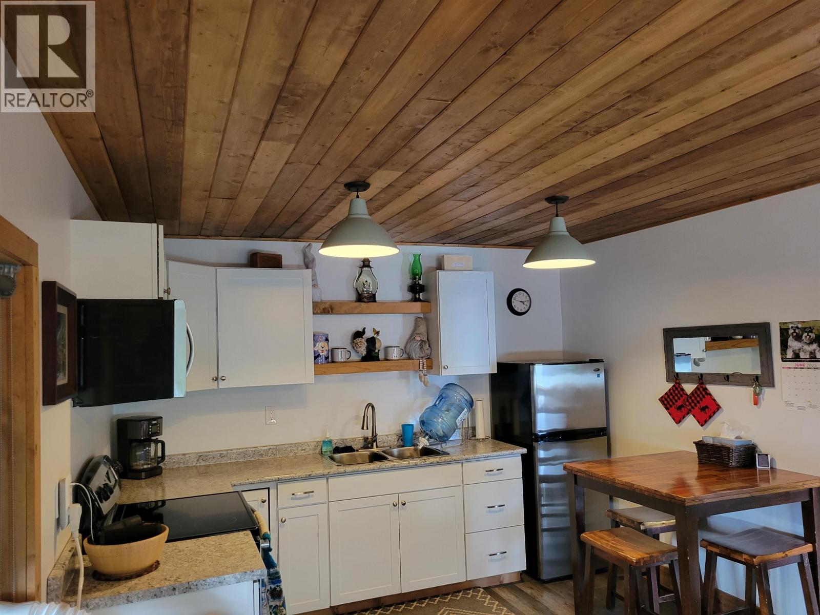 8687 Gala Bay Road Property Photo 10