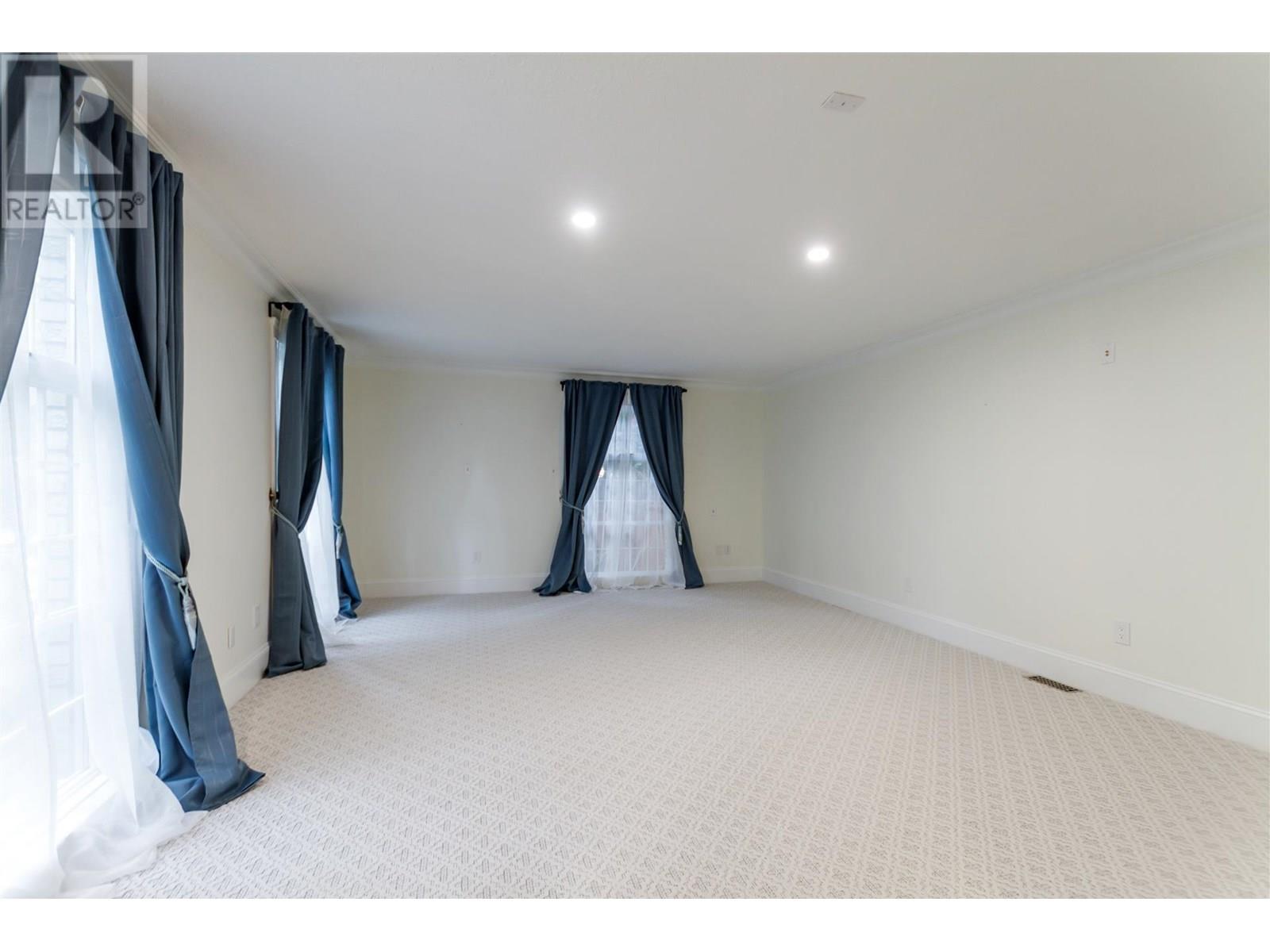 12409 214 Street Property Photo 5