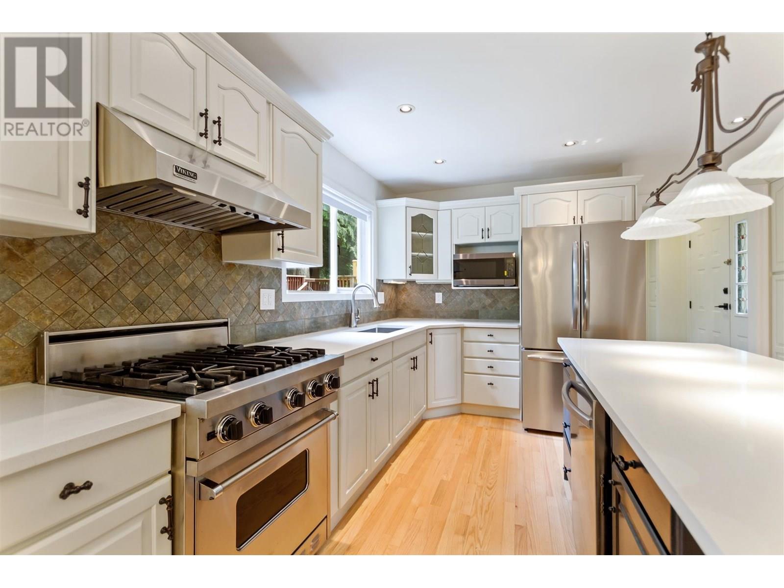 12409 214 Street Property Photo 12