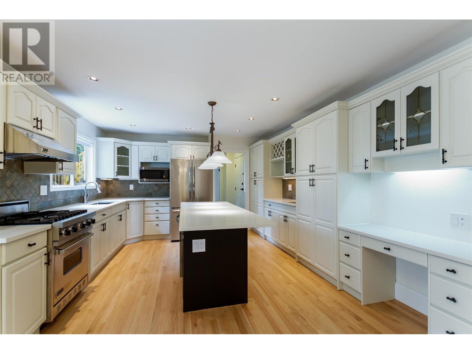 12409 214 Street Property Photo 13