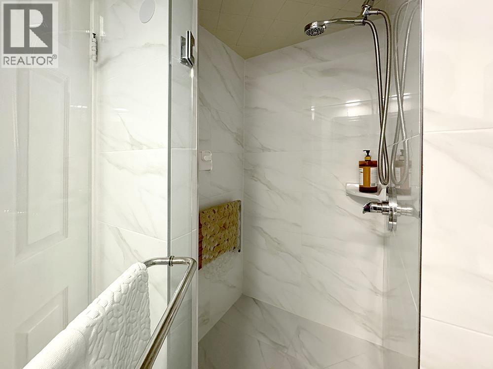 6611 Minoru Boulevard #405 Property Photo 18