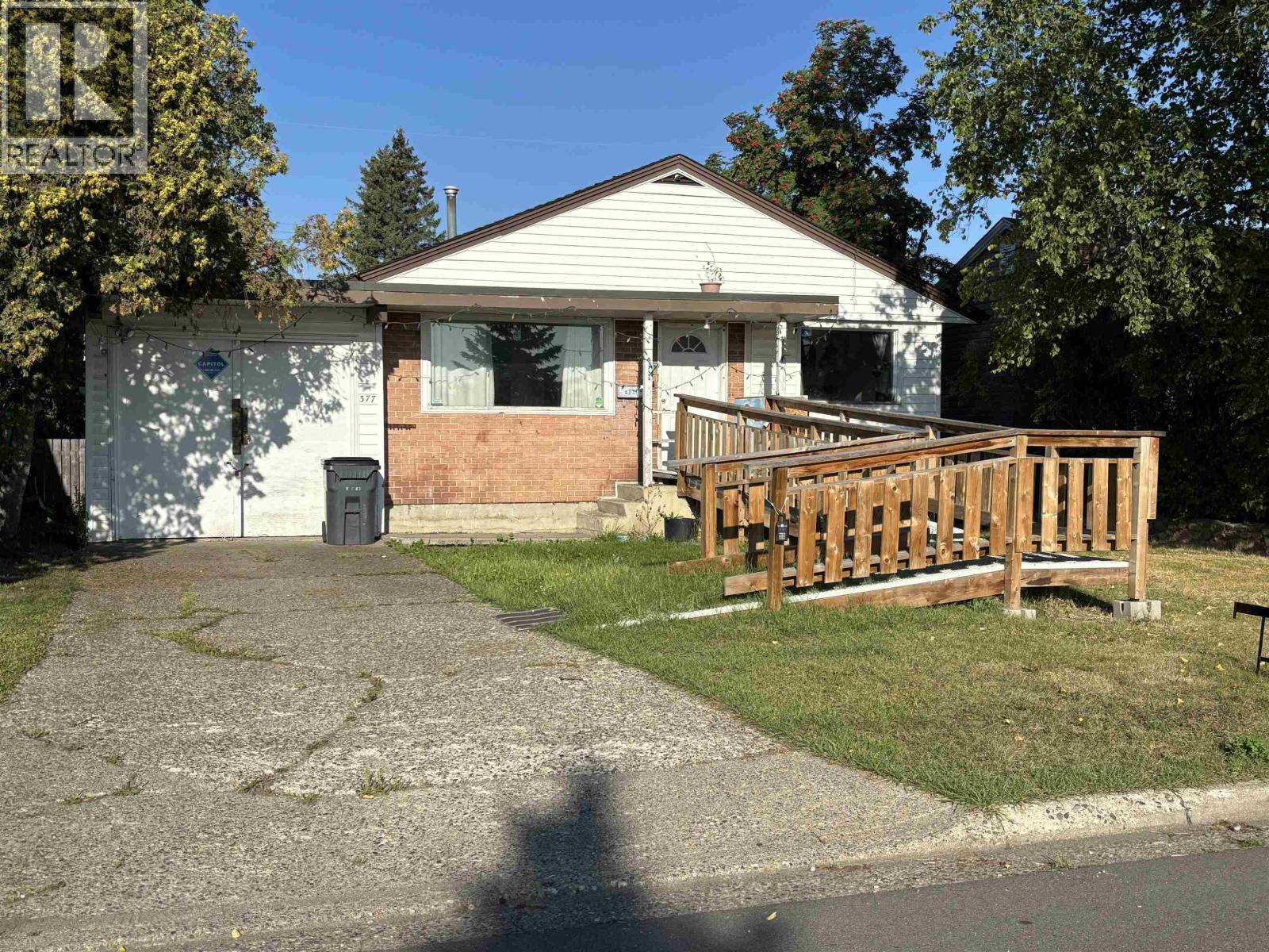 377 Irwin Street Property Photo 1