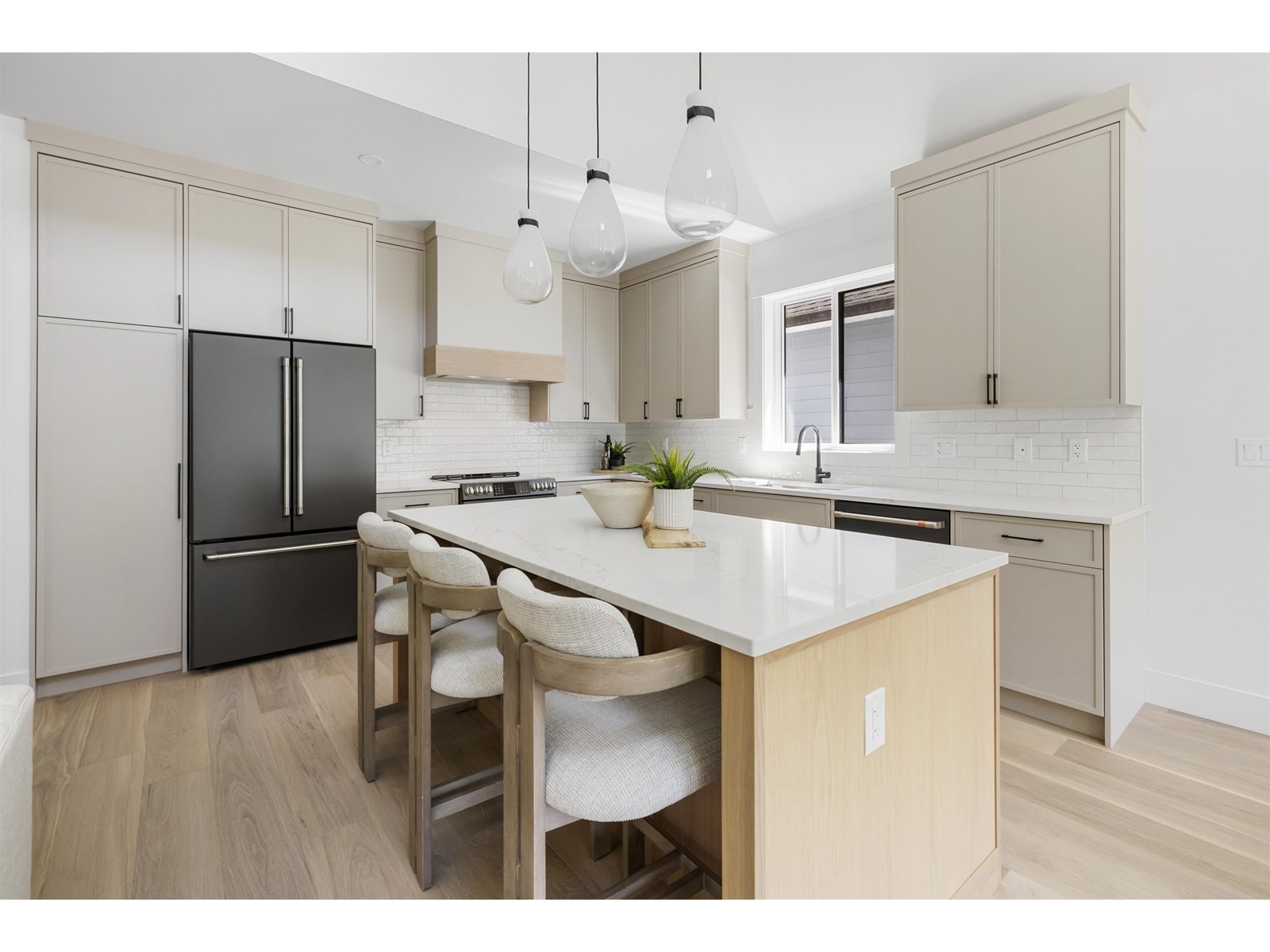 23128 96 Avenue Property Photo 9