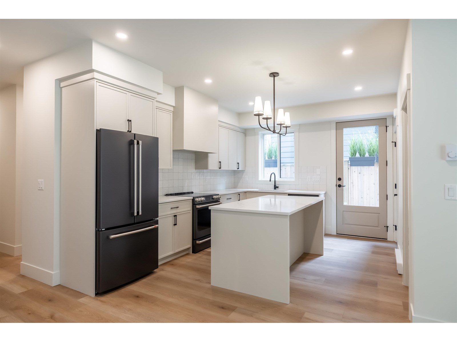 23128 96 Avenue Property Photo 32