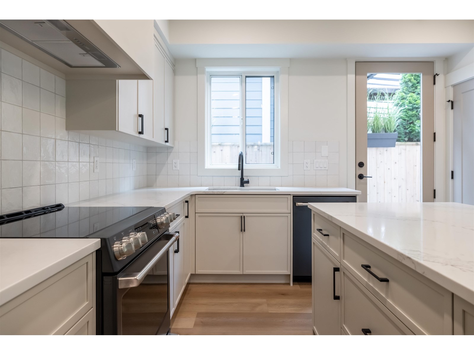 23128 96 Avenue Property Photo 33