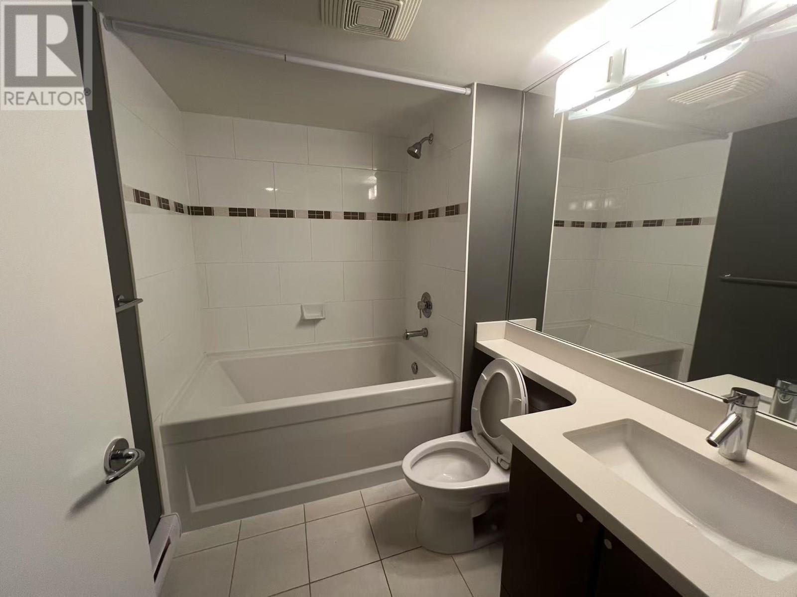 608 8120 Lansdowne Road Property Photo 7