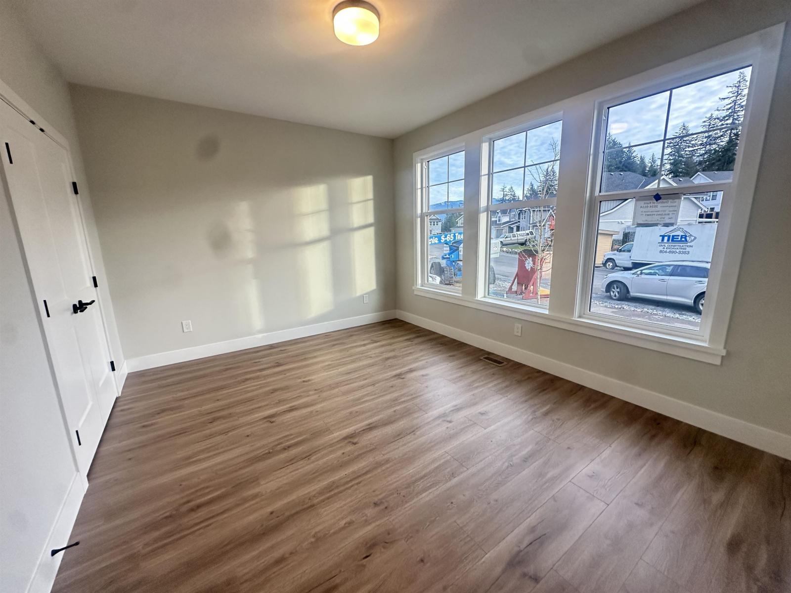 1973 Sparrow Hawk Place, Mt Woodside Property Photo 6