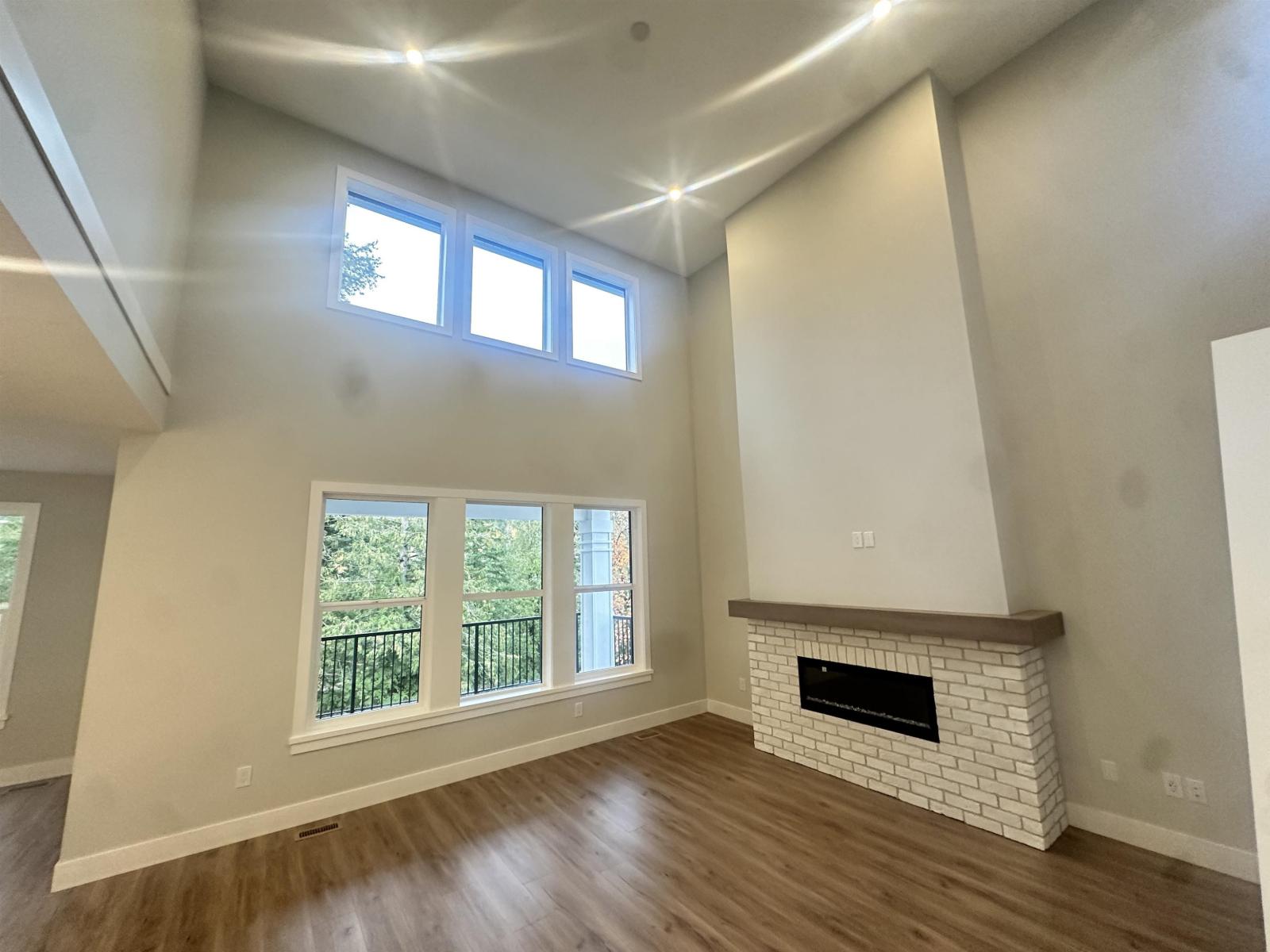 1973 Sparrow Hawk Place, Mt Woodside Property Photo 9