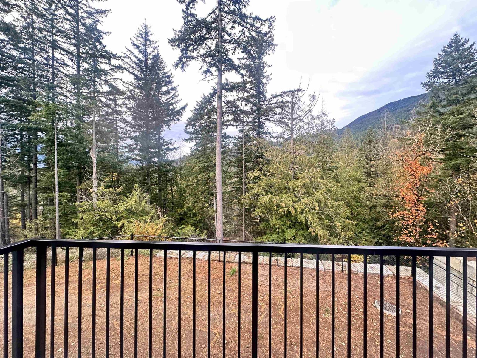 1973 Sparrow Hawk Place, Mt Woodside Property Photo 15