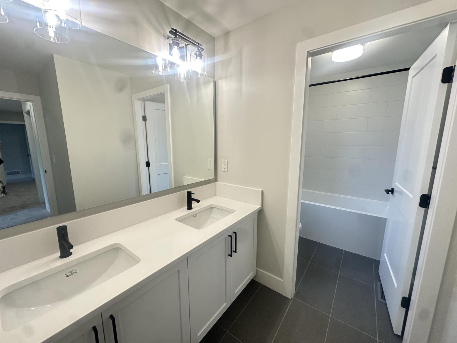 1973 Sparrow Hawk Place, Mt Woodside Property Photo 31