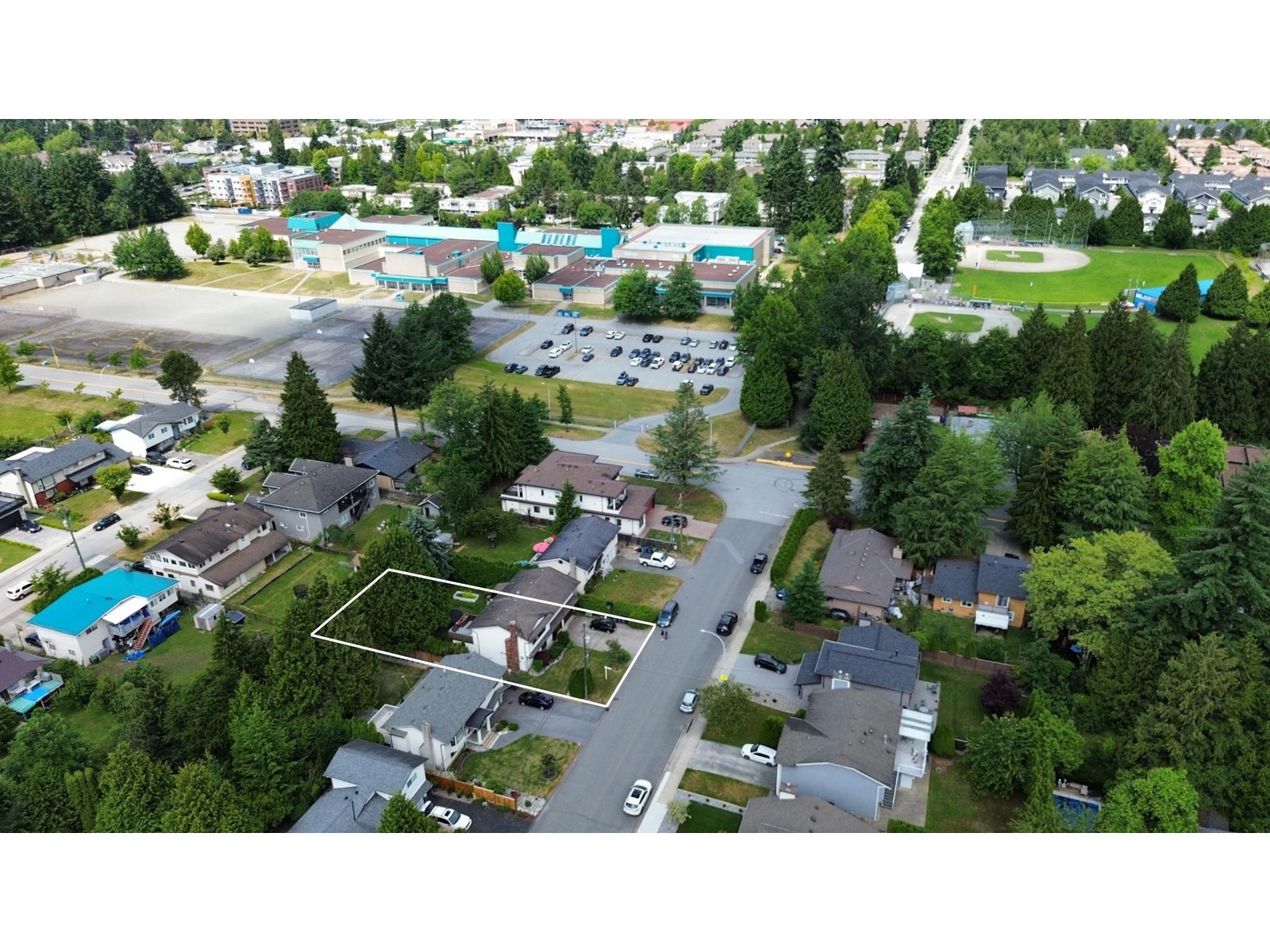 9781 154 STREET Property Photo 1