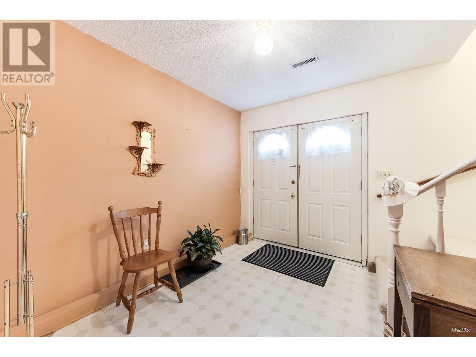 1632 Como Lake Avenue Property Photo 5
