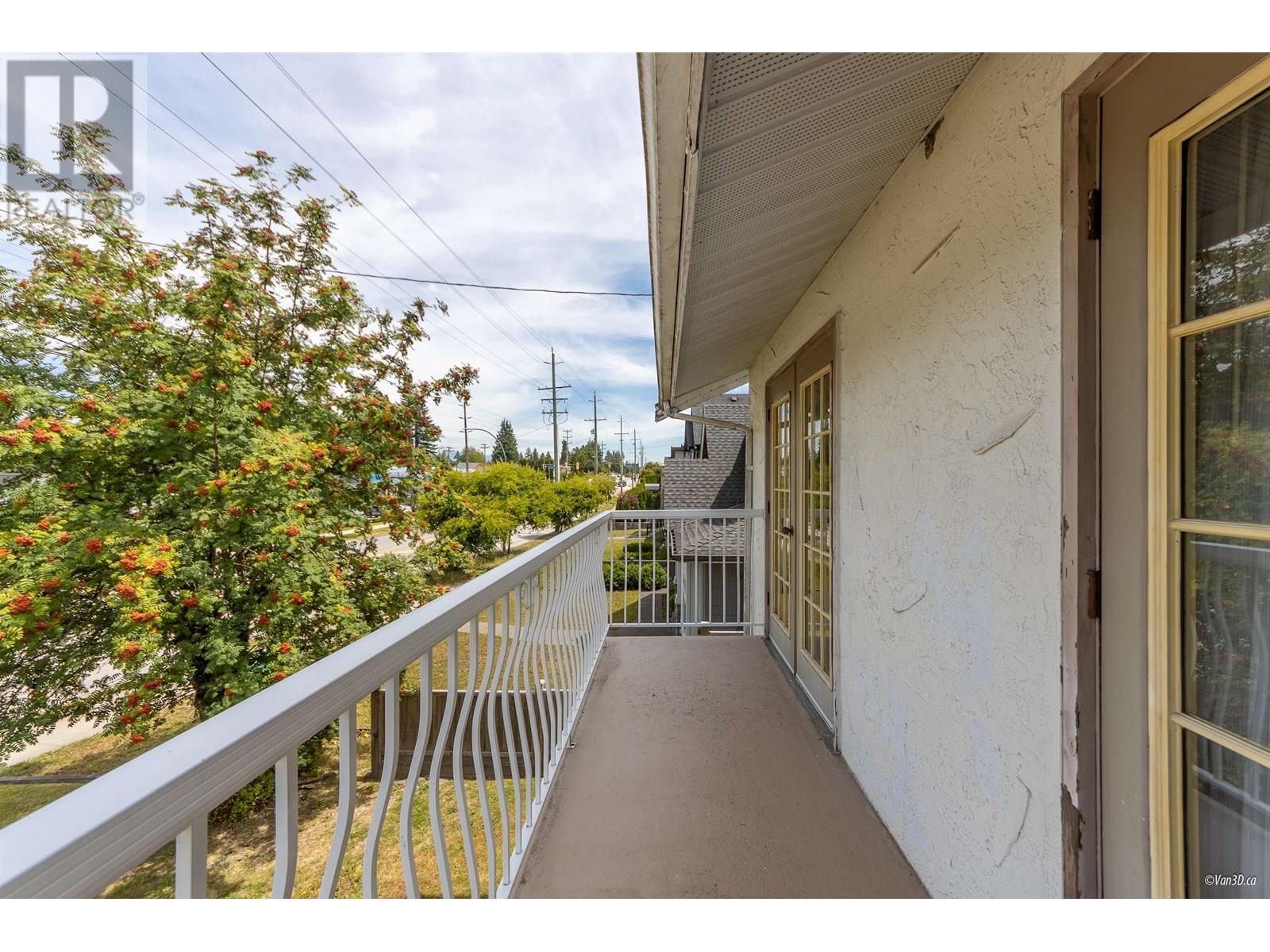 1632 Como Lake Avenue Property Photo 8