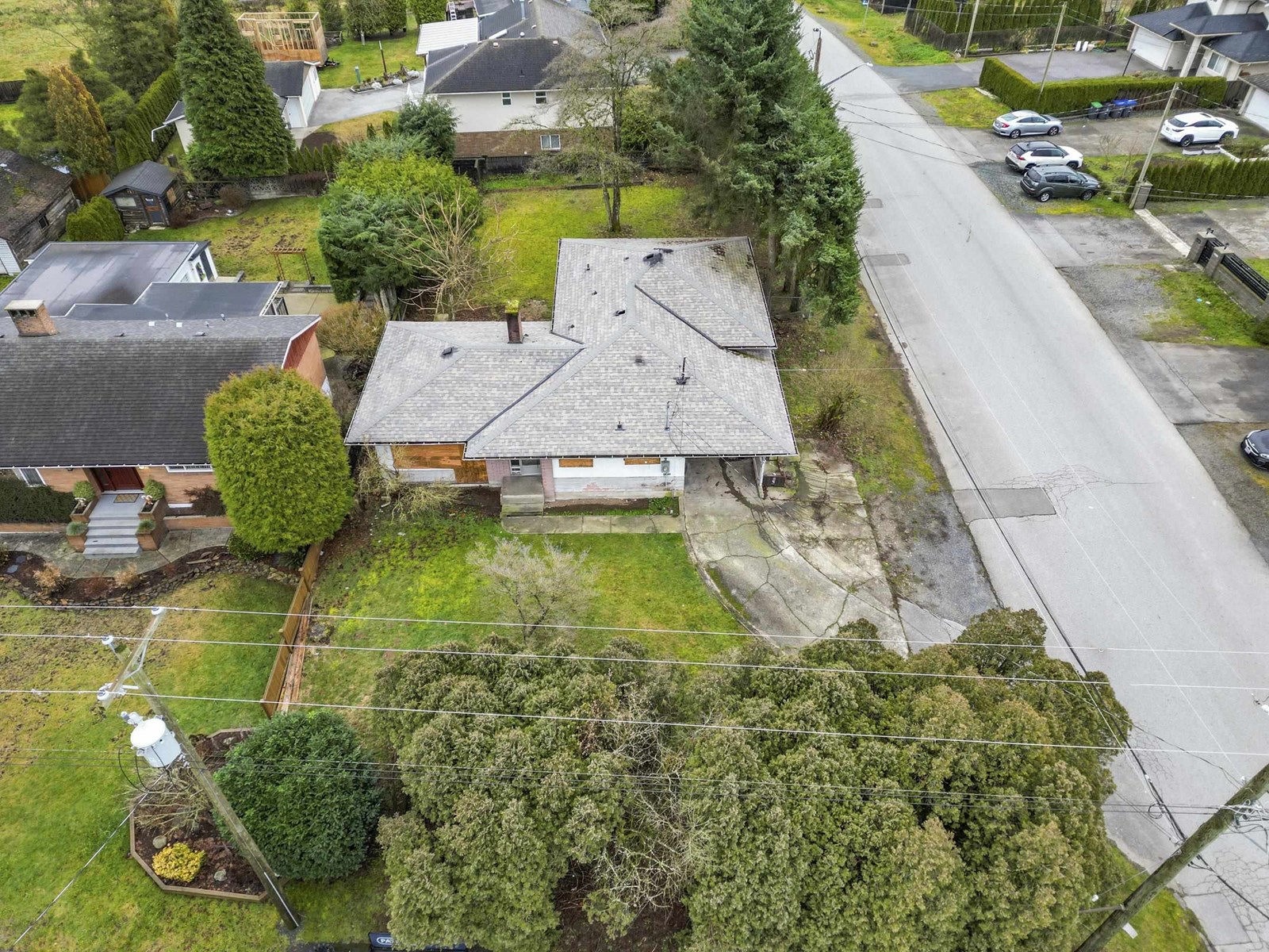 14200 GROSVENOR ROAD Property Photo 1