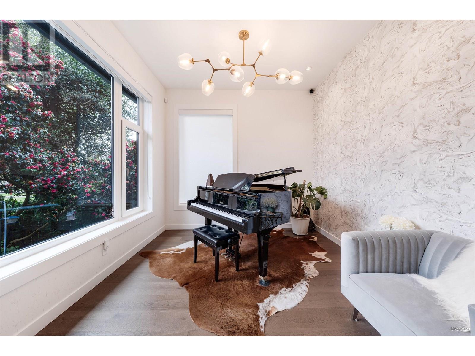 3781 West 24th Avenue Property Photo 7