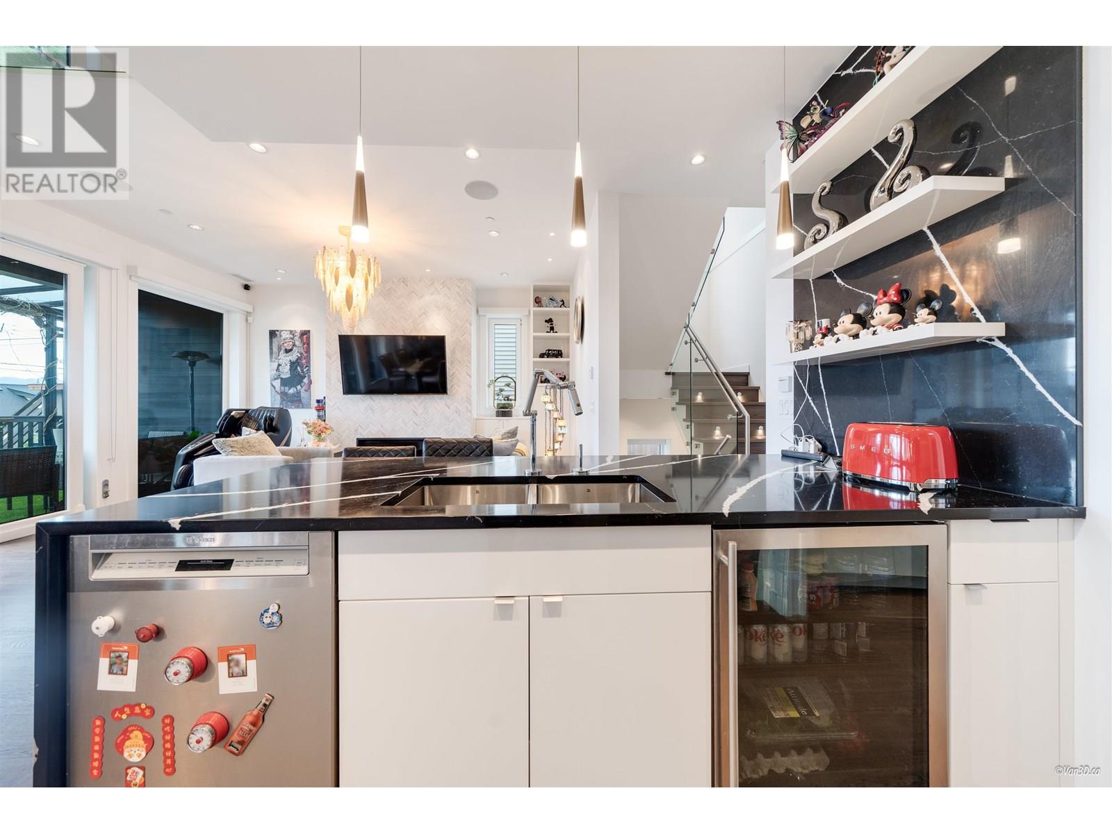 3781 West 24th Avenue Property Photo 16