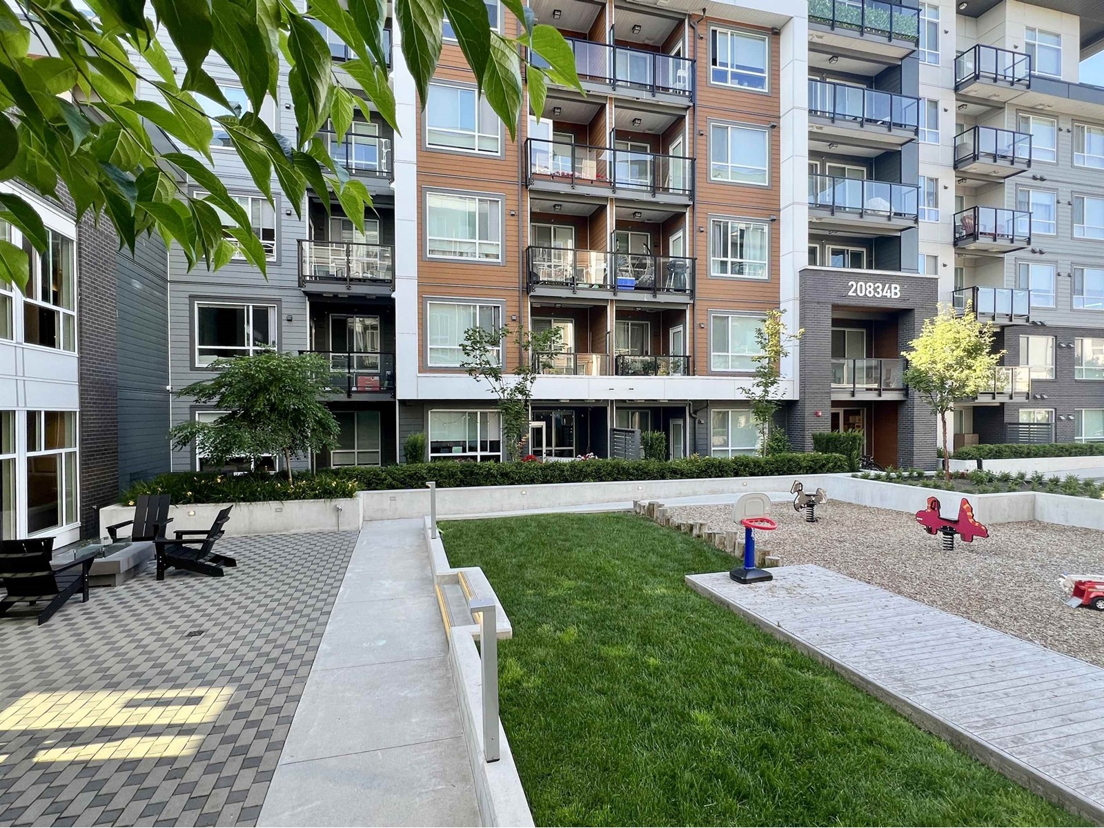 B225 20834 80 Avenue Property Photo 1