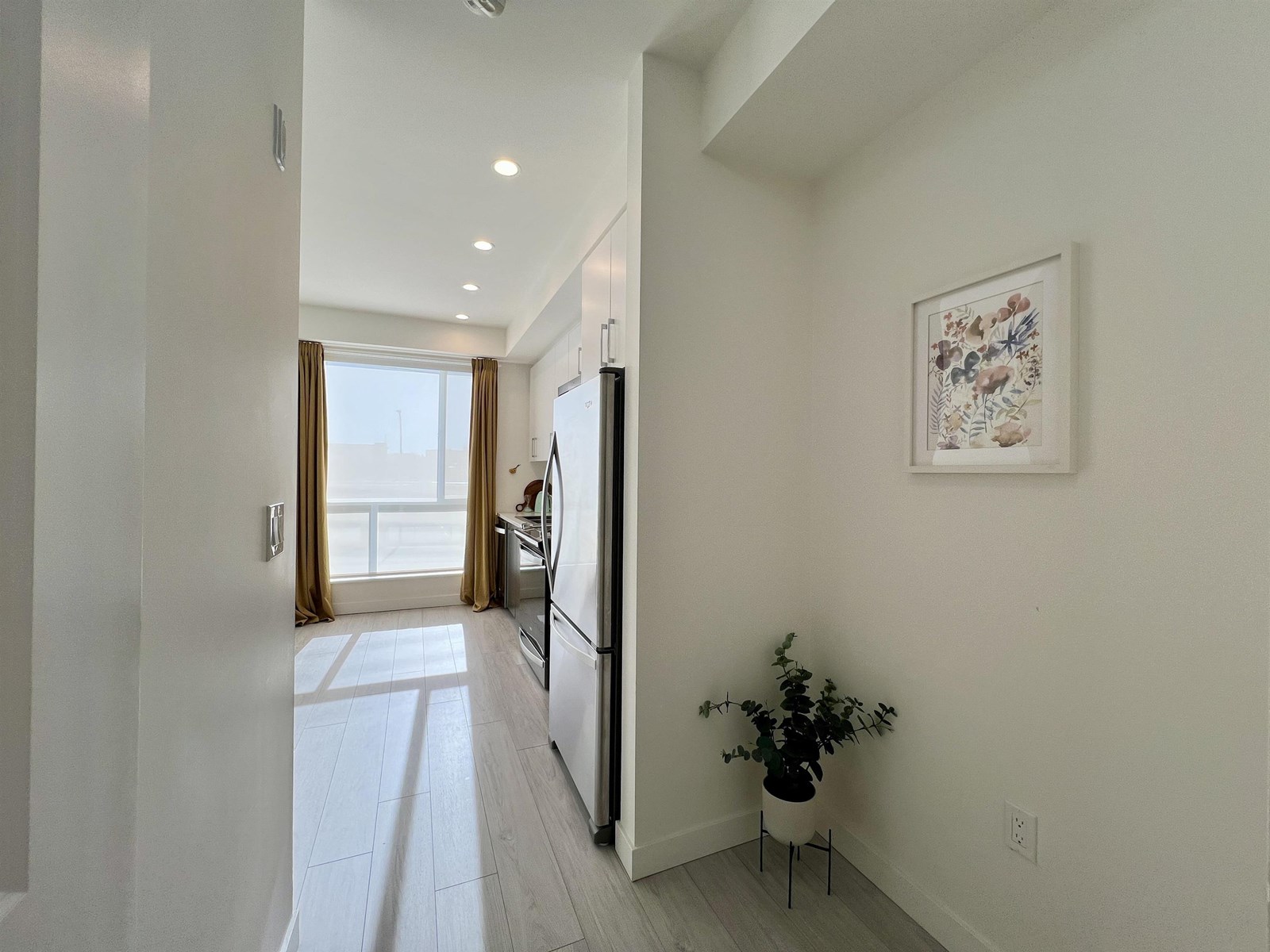 B225 20834 80 Avenue Property Photo 2