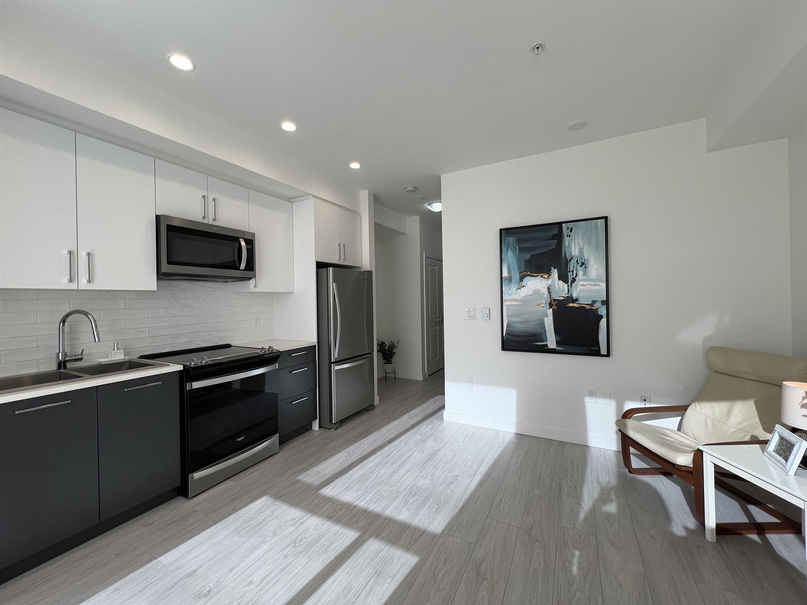 B225 20834 80 Avenue Property Photo 6