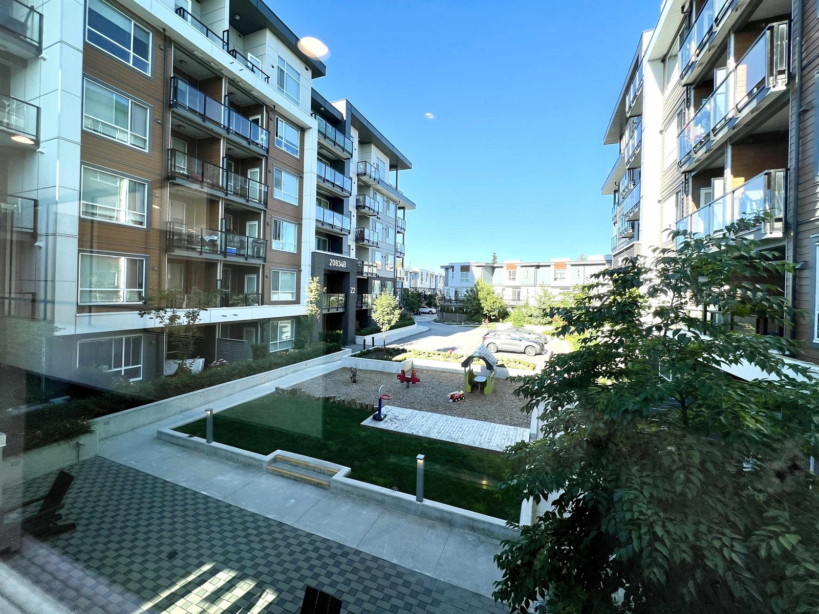 B225 20834 80 Avenue Property Photo 18