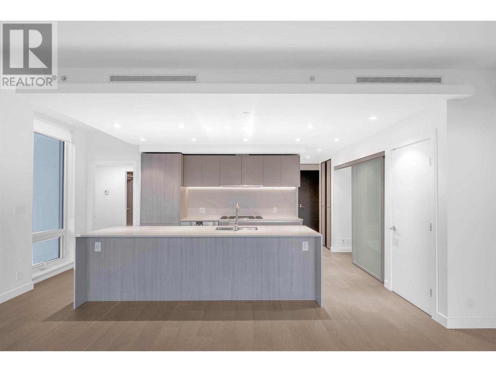 1500 Fern Street #3101 Property Photo 2