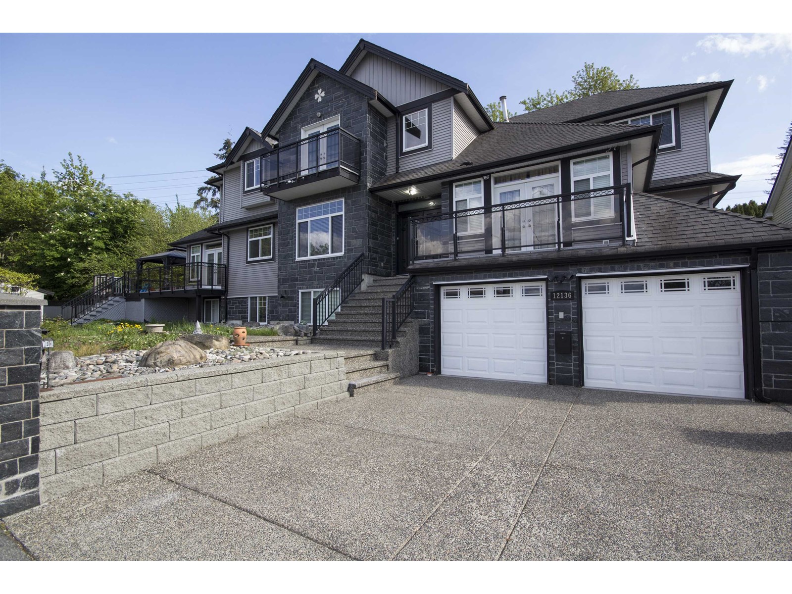 12136 100A AVENUE Property Photo 1