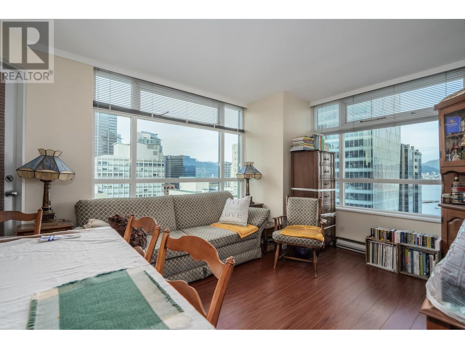 1604 438 Seymour Street Property Photo 2