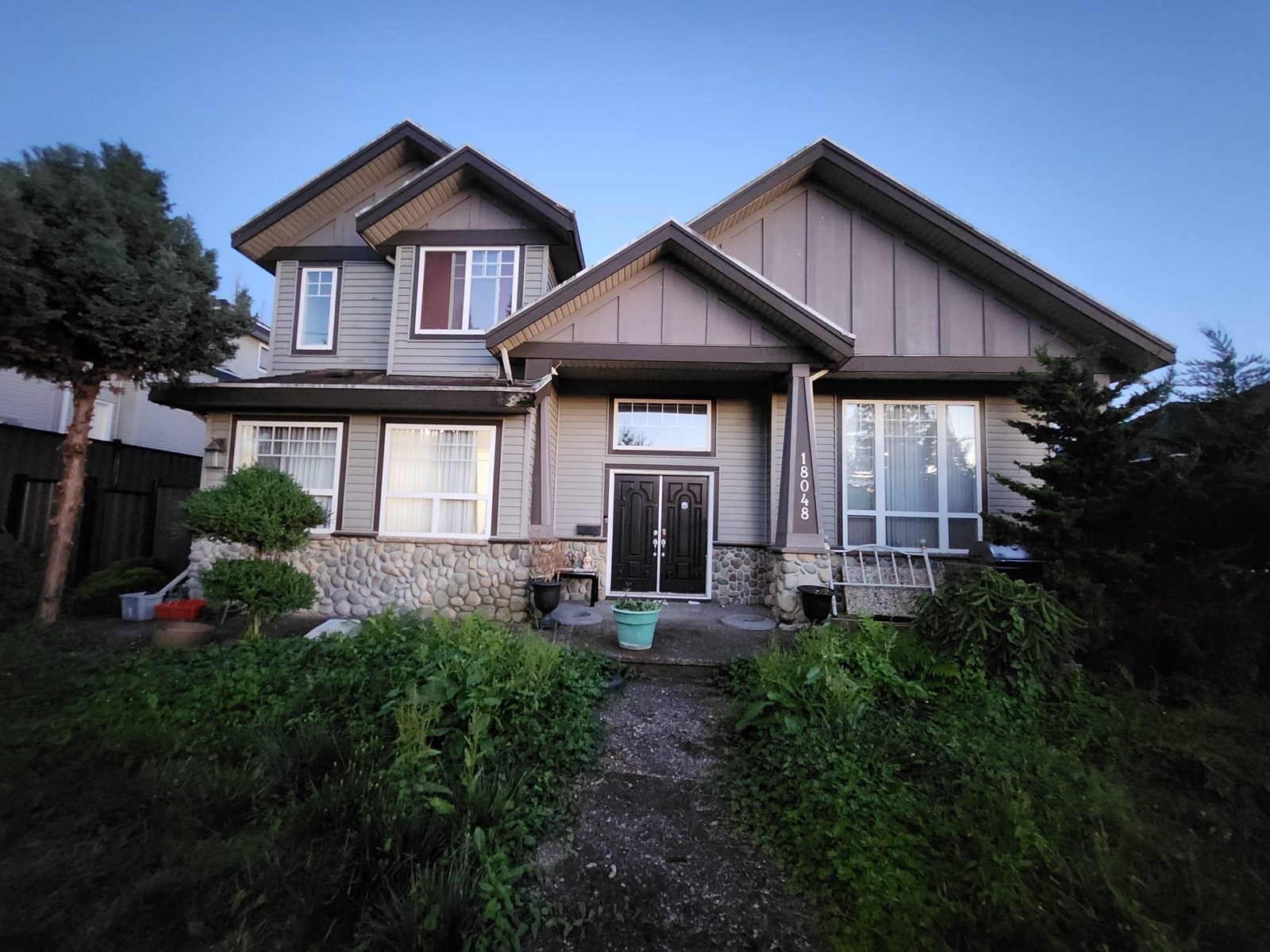 18048 64 Avenue Property Photo 1