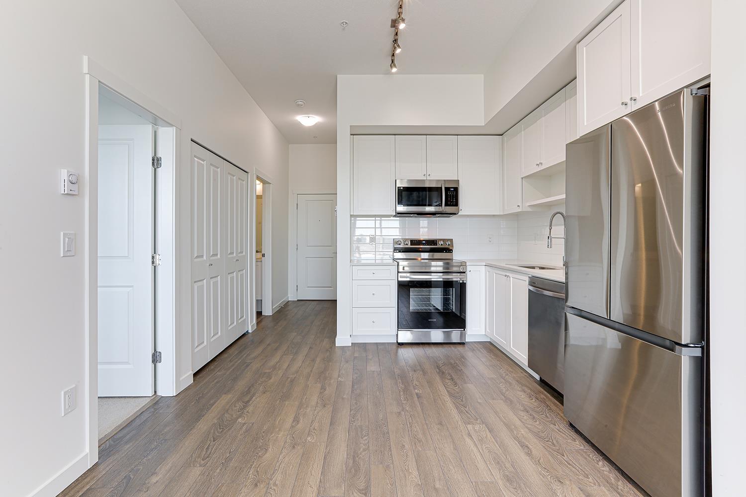 610 15858 Fraser Highway Property Photo 4