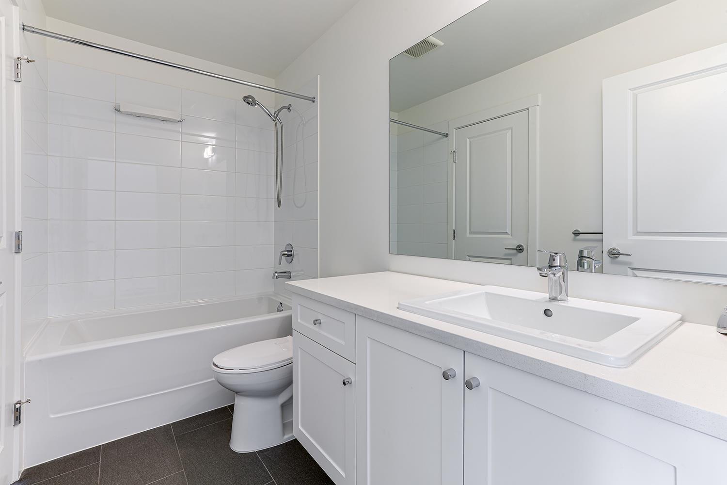 610 15858 Fraser Highway Property Photo 18