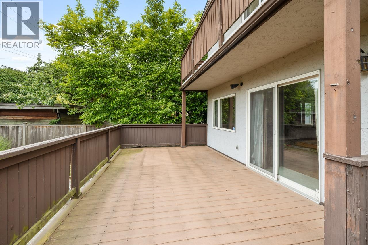 2676 West 33rd Avenue Property Photo 16