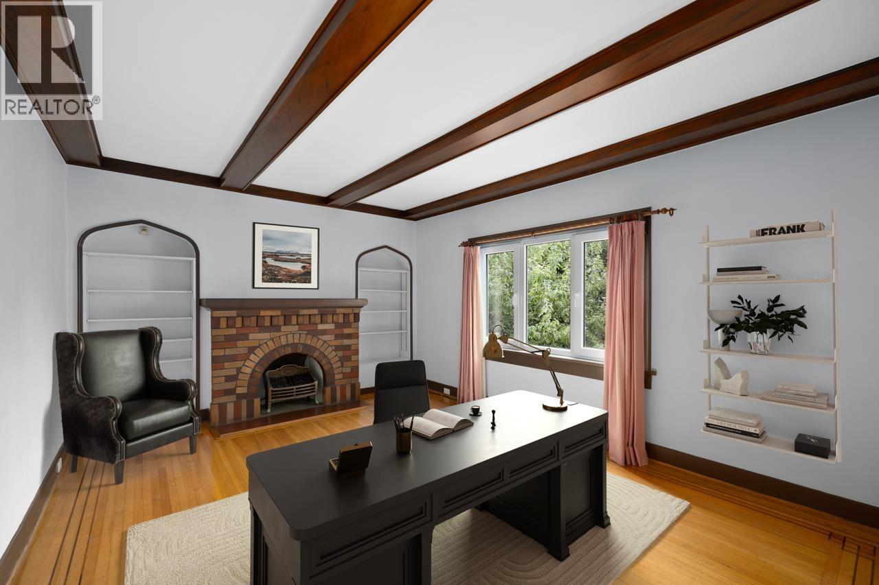 2676 West 33rd Avenue Property Photo 17