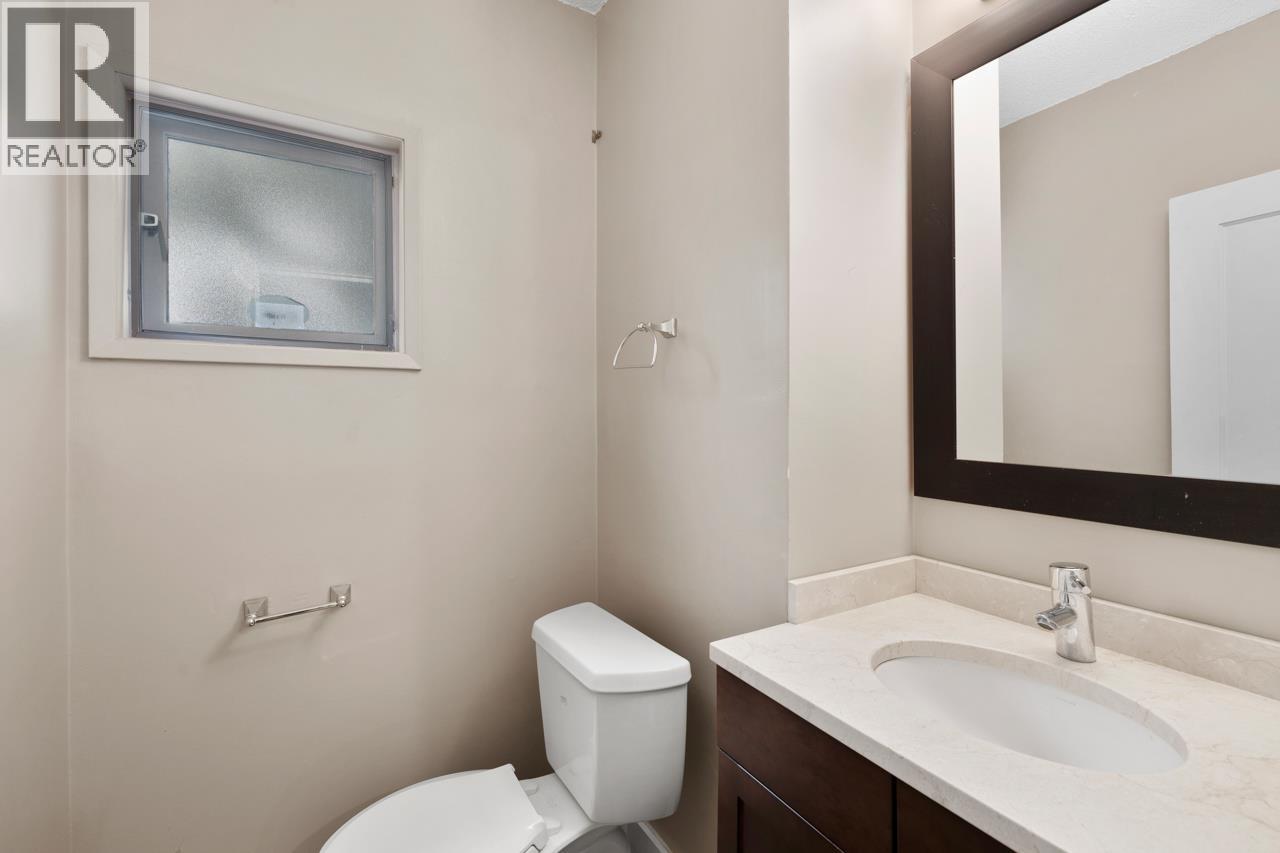 2676 West 33rd Avenue Property Photo 18