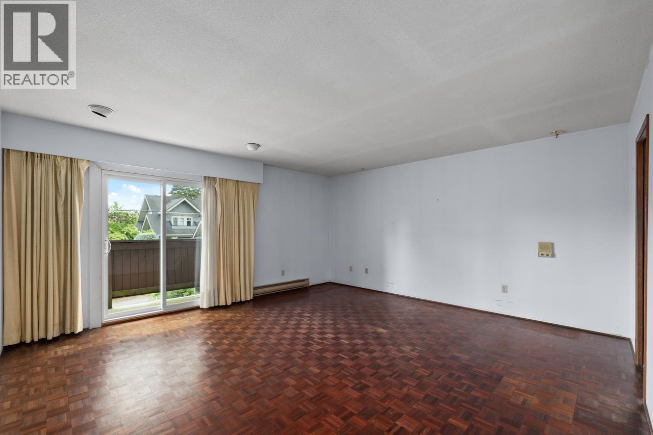 2676 West 33rd Avenue Property Photo 21