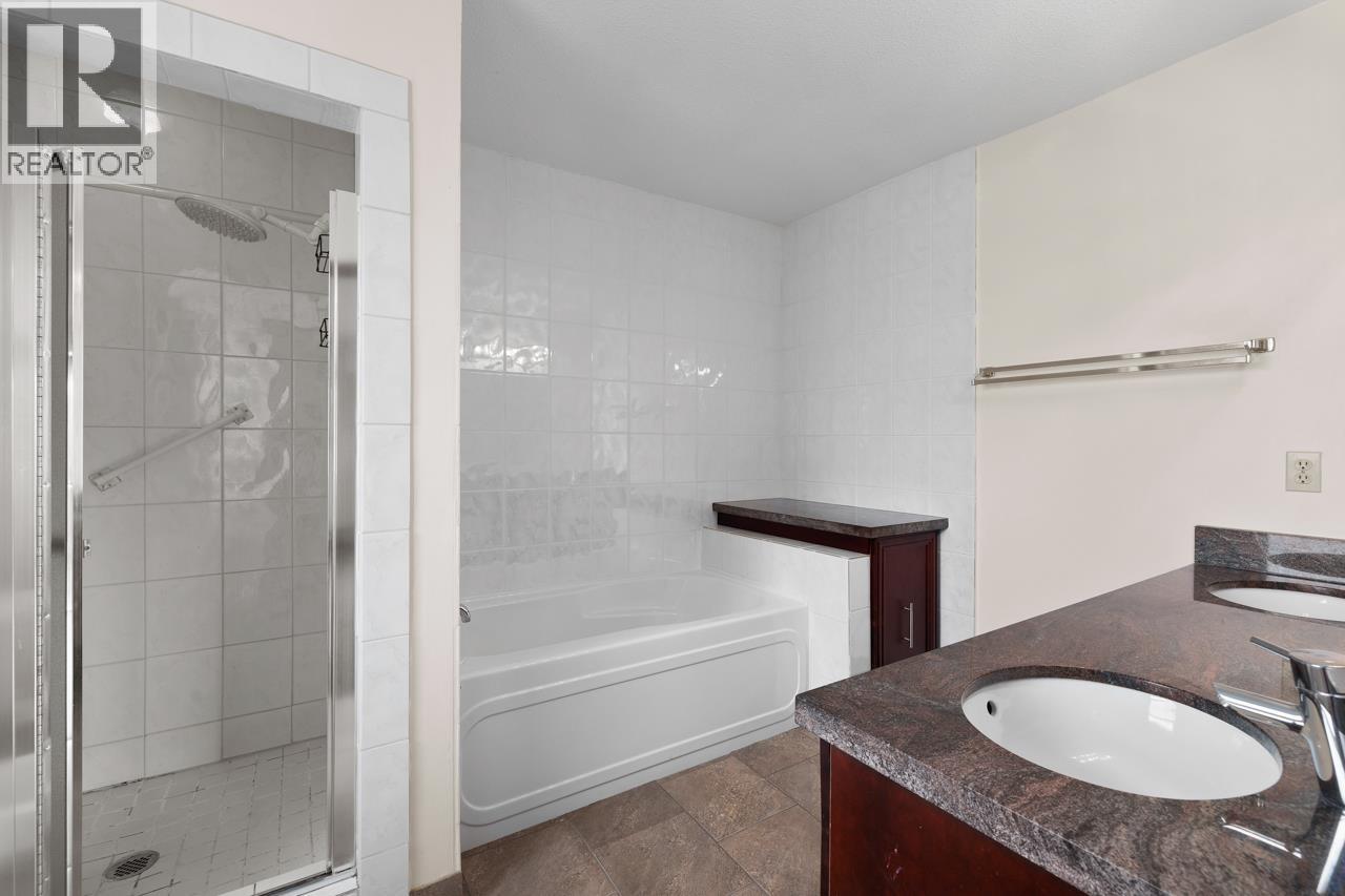 2676 West 33rd Avenue Property Photo 24