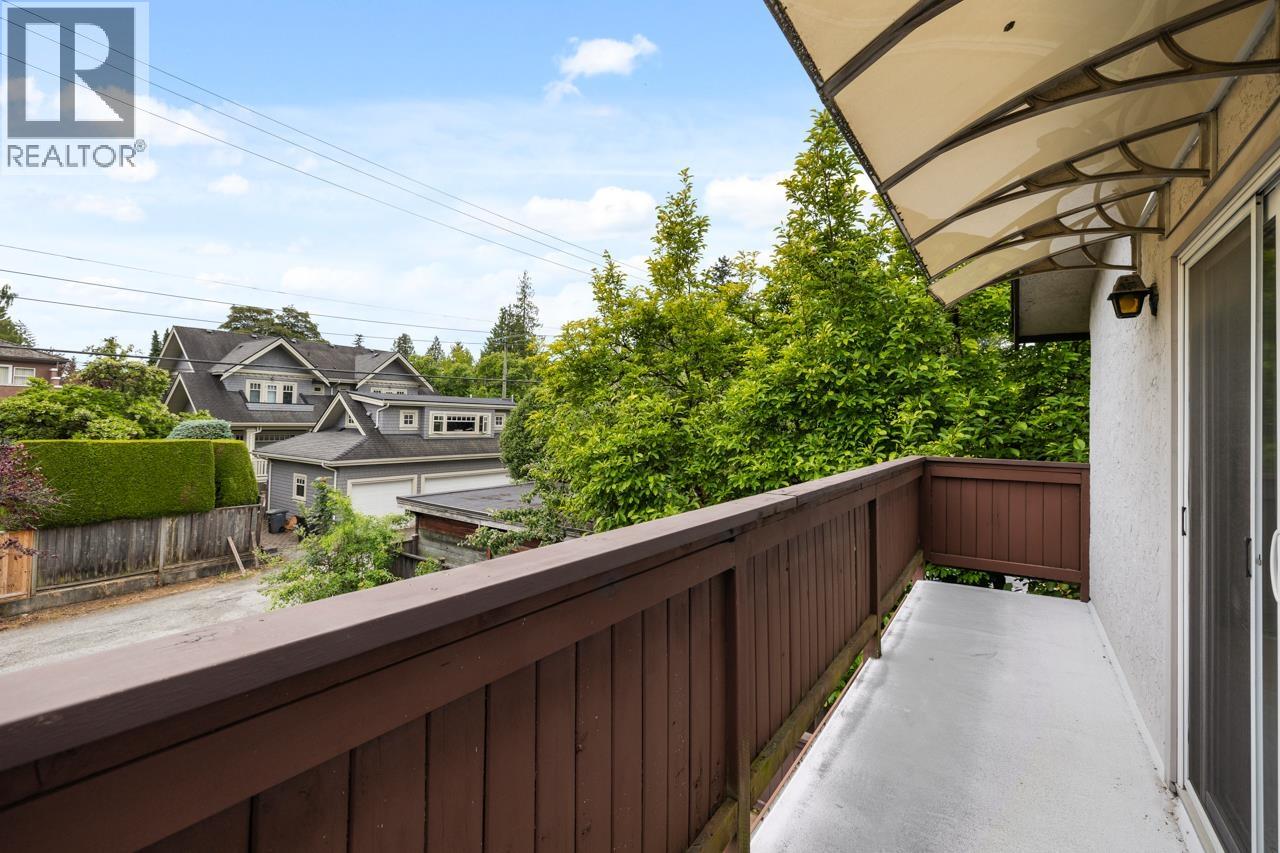 2676 West 33rd Avenue Property Photo 26