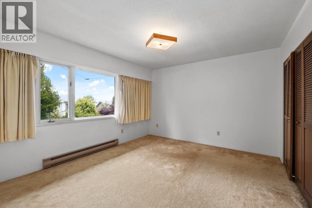 2676 West 33rd Avenue Property Photo 29