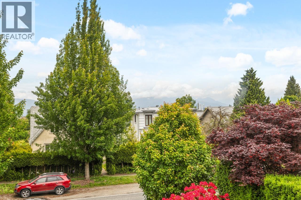 2676 West 33rd Avenue Property Photo 31