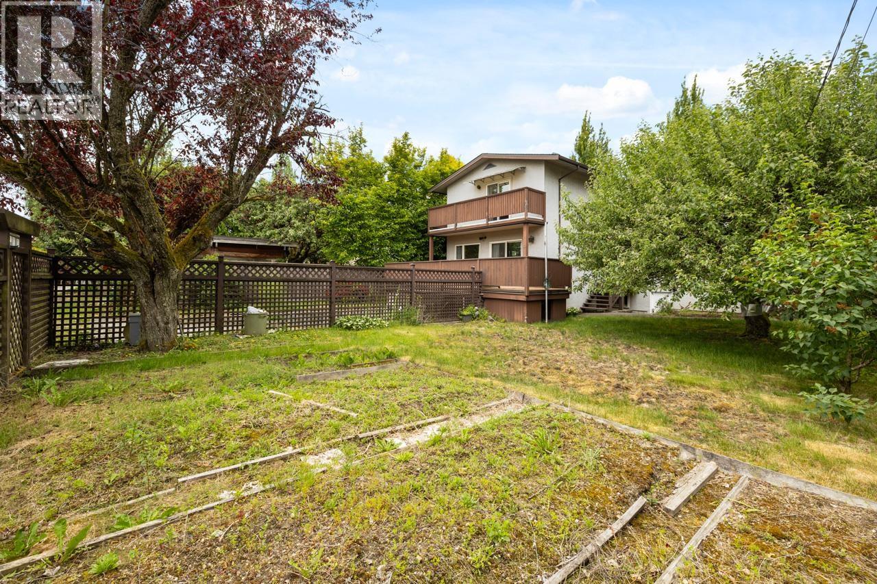 2676 West 33rd Avenue Property Photo 39