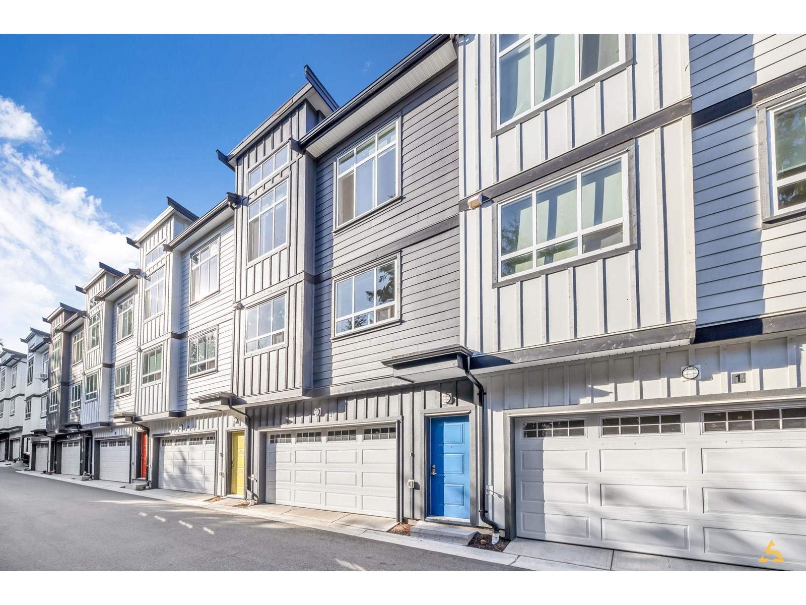 2 8137 164 STREET Property Photo 1