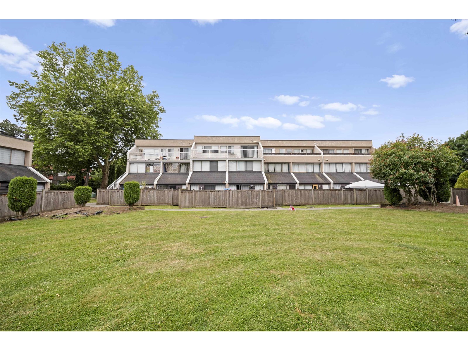 55 17708 60 AVENUE Property Photo 1