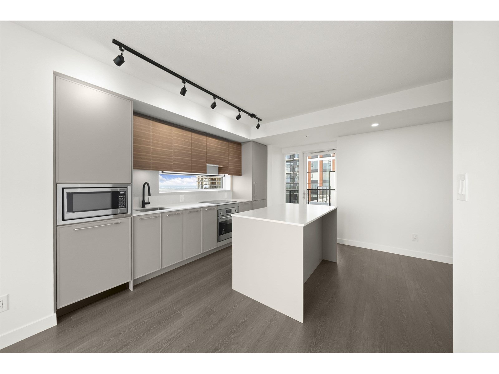 3308 13725 GEORGE JUNCTION Property Photo 1