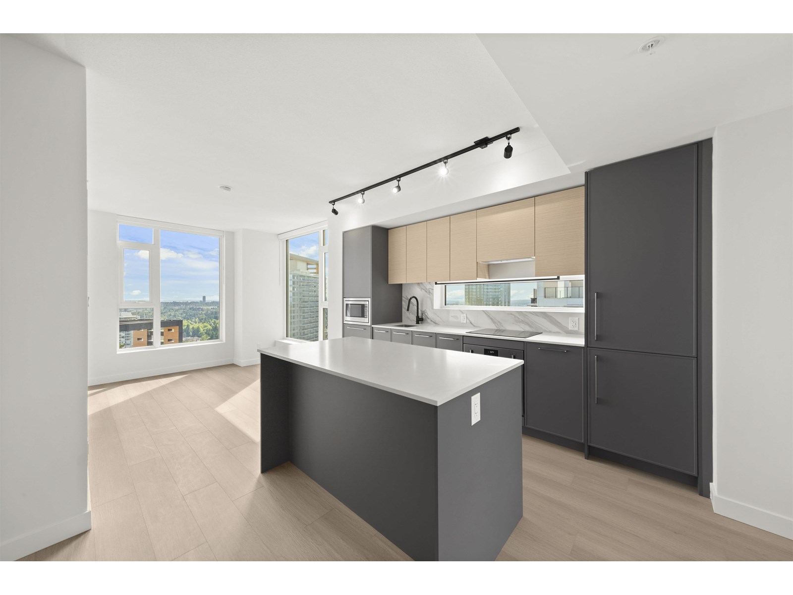 3403 13725 GEORGE JUNCTION Property Photo 1