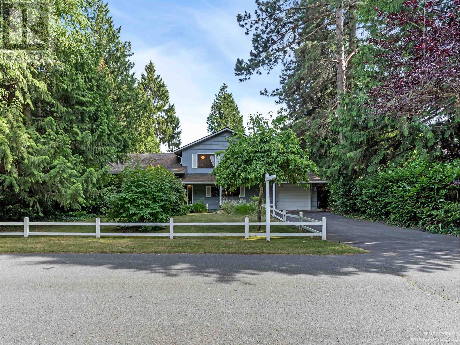 5450 8b Avenue Property Photo 1