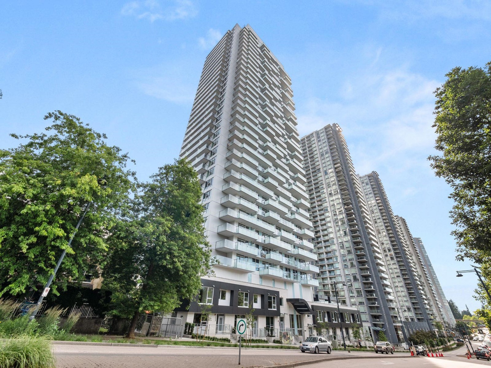 2907 13778 100 AVENUE Property Photo 1