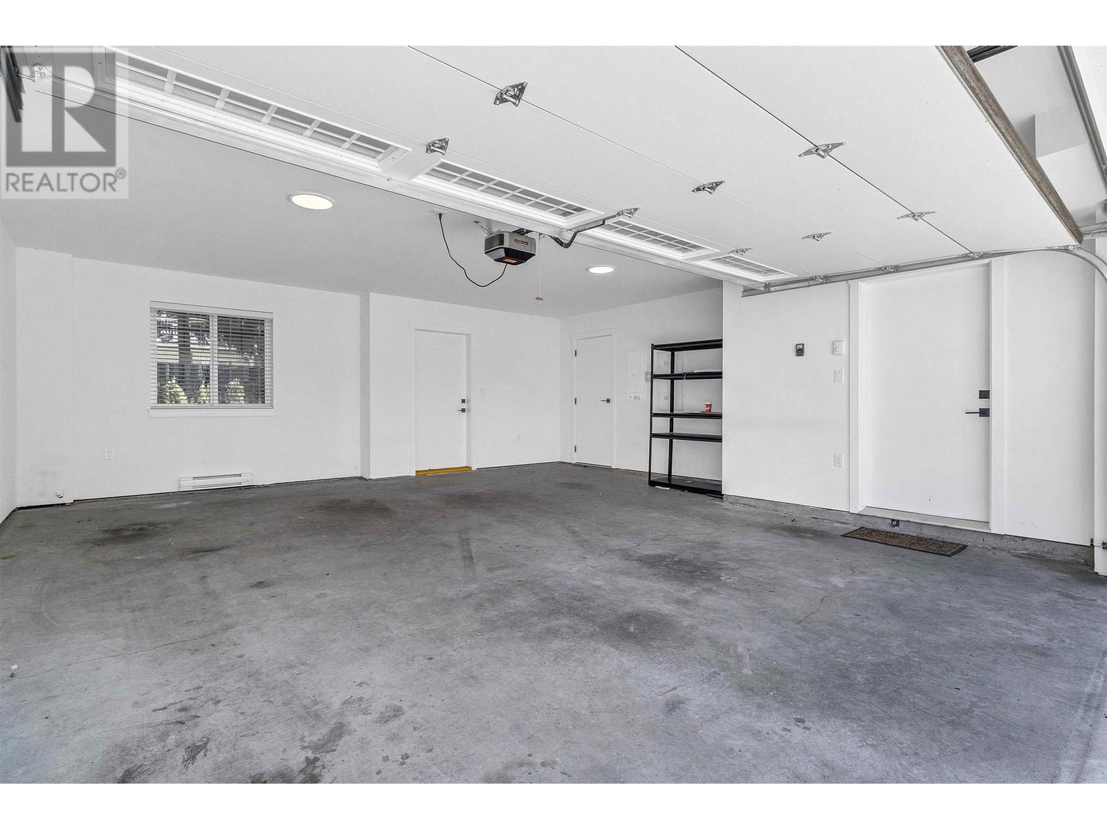 3 12018 237 Street Property Photo 4