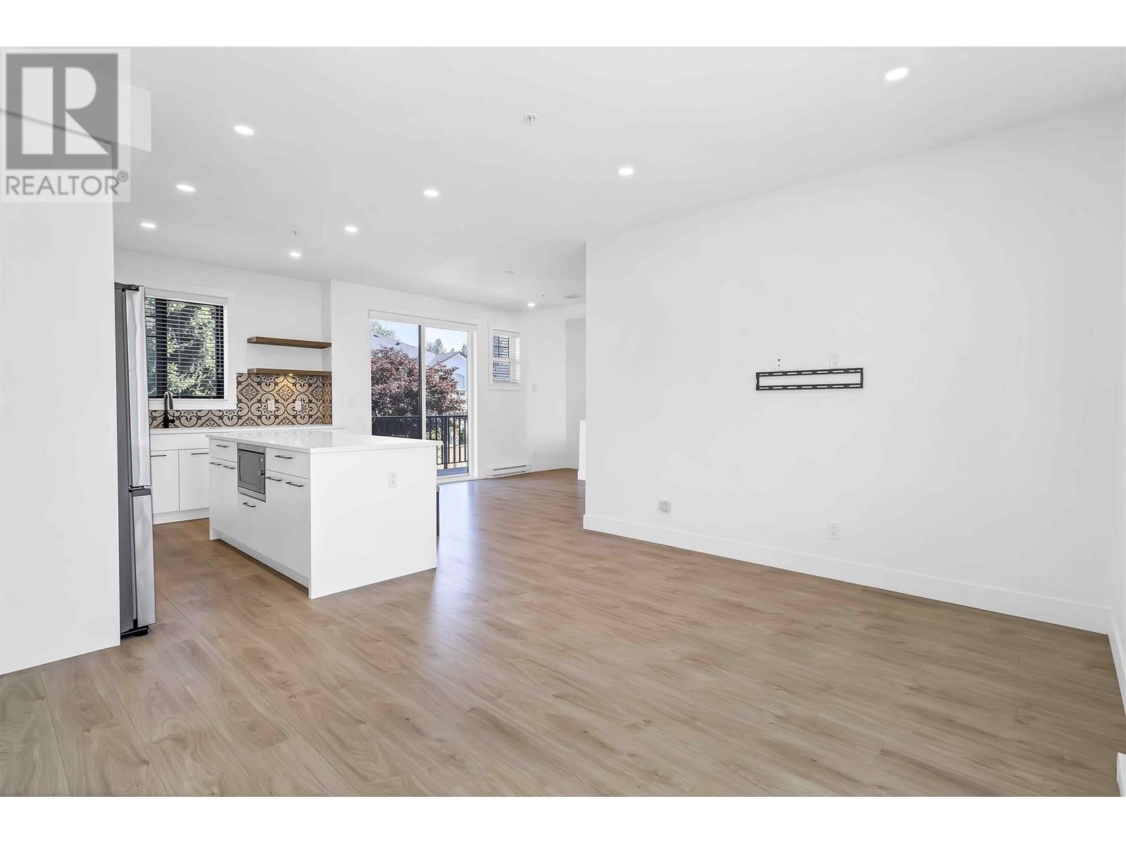 3 12018 237 Street Property Photo 10