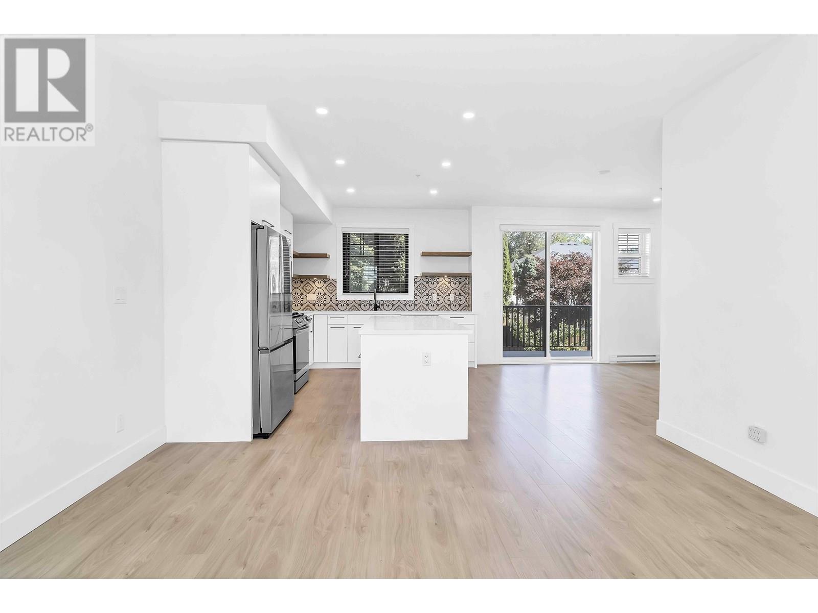 3 12018 237 Street Property Photo 11