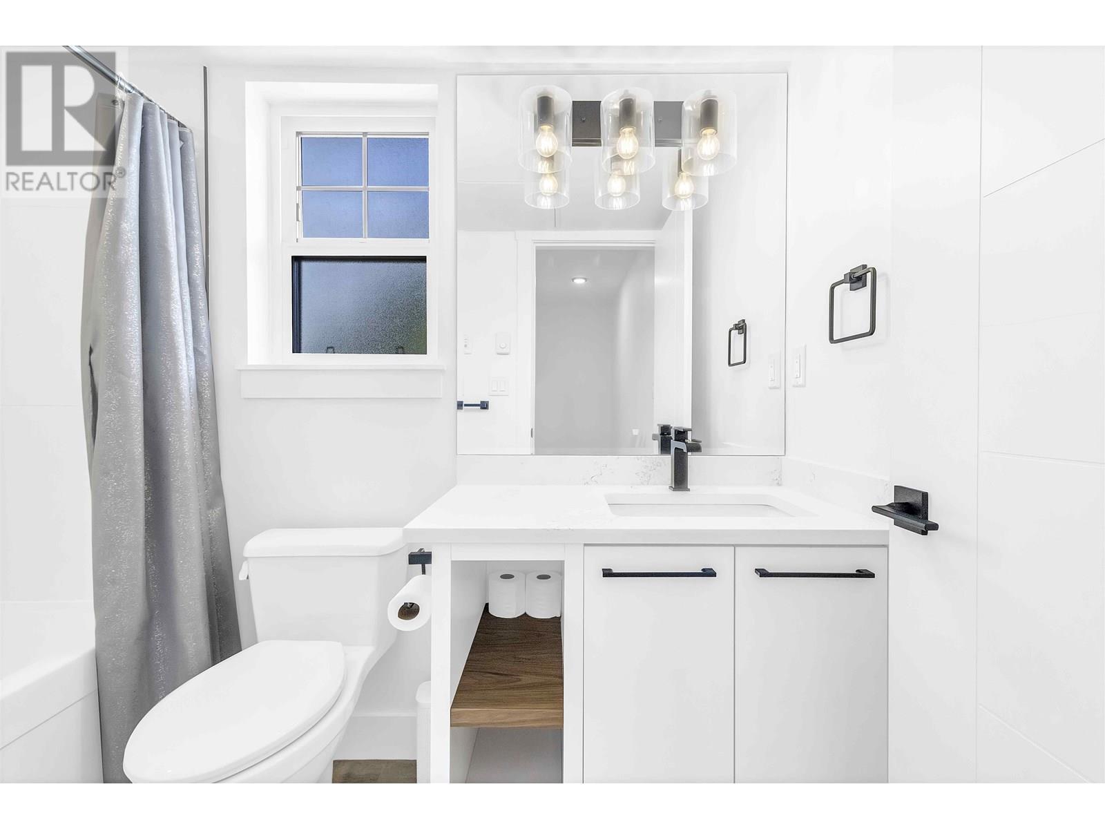 3 12018 237 Street Property Photo 18